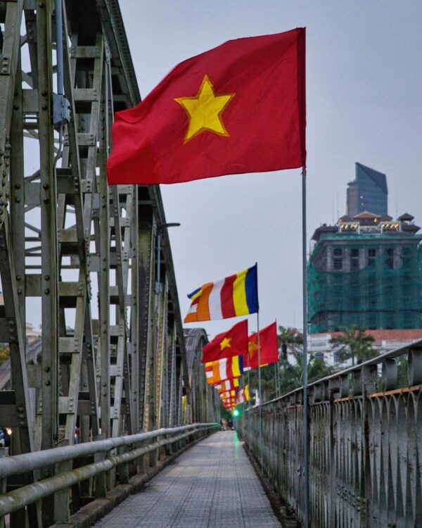 truong tien bridge