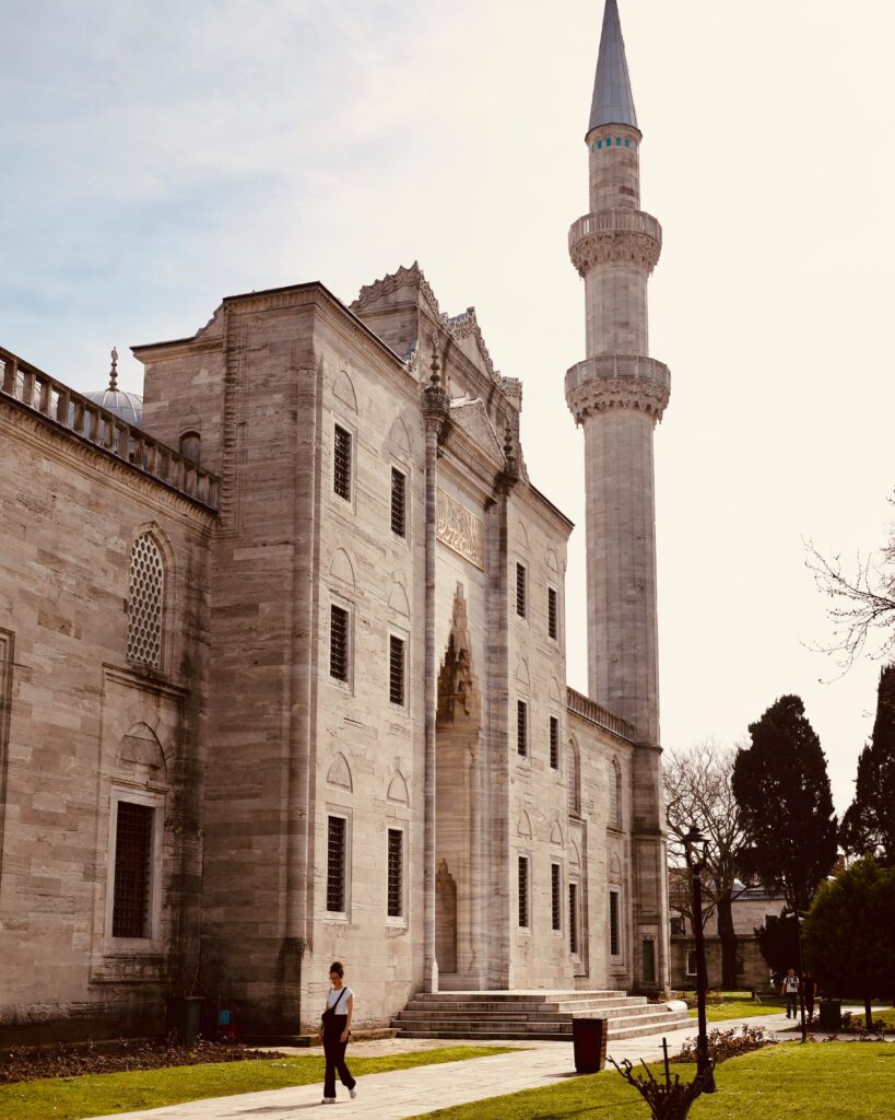 Auf dem Bild zu sehen ist die Süleymaniye Moschee im Rahmen von Istanbul Kurztrip Tipps